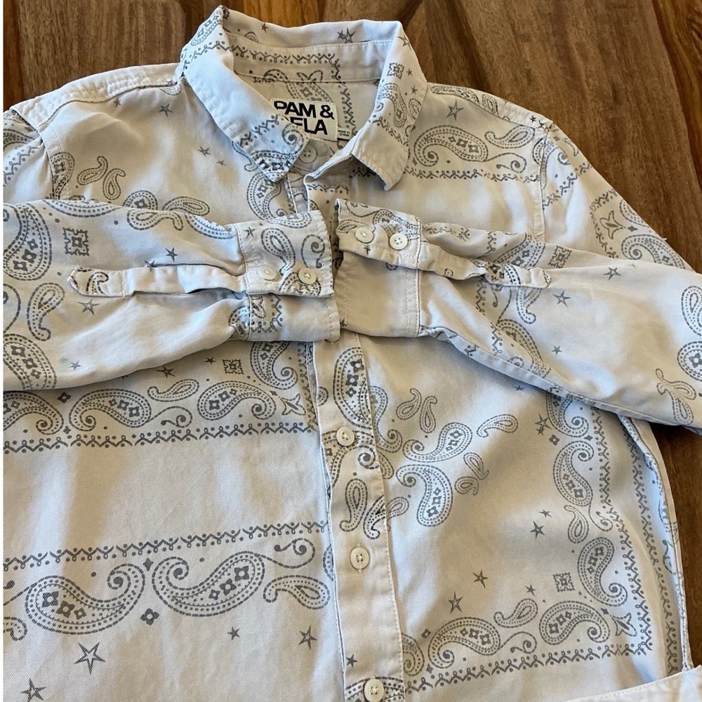 Pam & Gela Paisley Bandana Print Romper Small RHOBH Teddi Mellencamp Ivory Gray - Picture 15 of 16